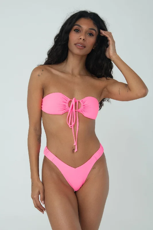 Sustainable bikini made from recycled materials for eco - conscious beachgoersIVY TOP (BUBBLE GUM)