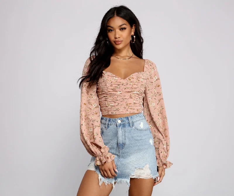 Lightweight Women Long Sleeve Top for Spring and AutumnFalling For Florals Puff Sleeve Crop Top