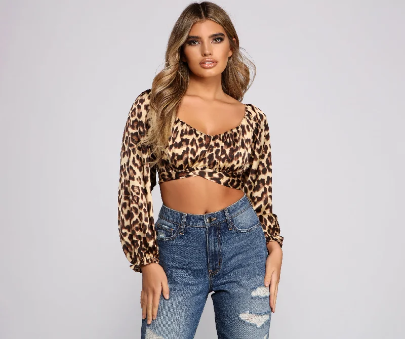 Lightweight Women Long Sleeve Top for Spring and AutumnFeline Fierce Leopard Print Crop Top