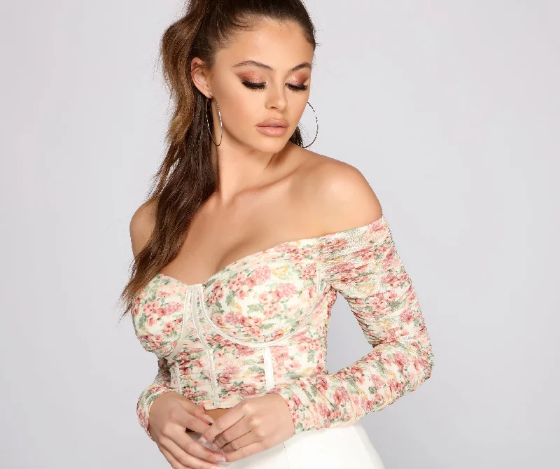 Mock Neck Women Long Sleeve Top for a Modern AestheticA Ruched Romance Floral Crop Top