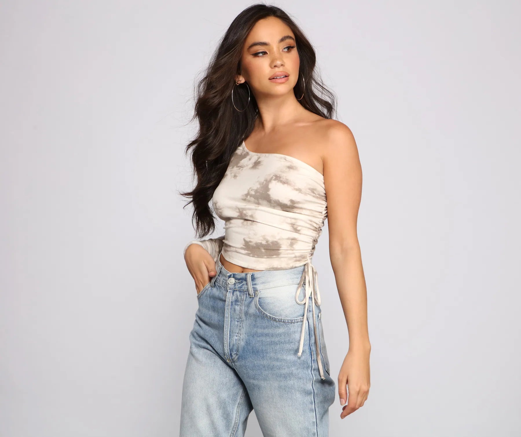 Cropped Women Long Sleeve Top to Pair with High - Waisted BottomsKeep It Casual And Chic Crop Top