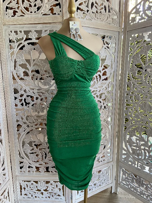 Shift Women Dress with a Simple and Classic Design for Everyday WearGreen Cutout Midi Dress