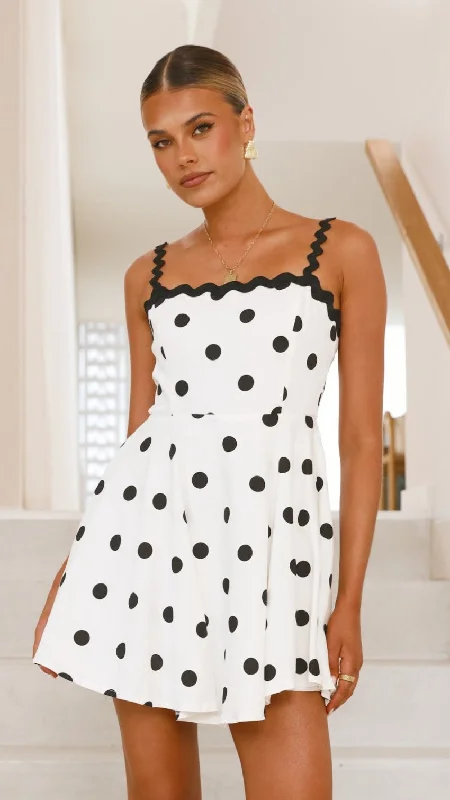 Ruffled Women Dress with Multiple Layers for a Playful and Girly StyleLys Mini Dress - White/Black Spot