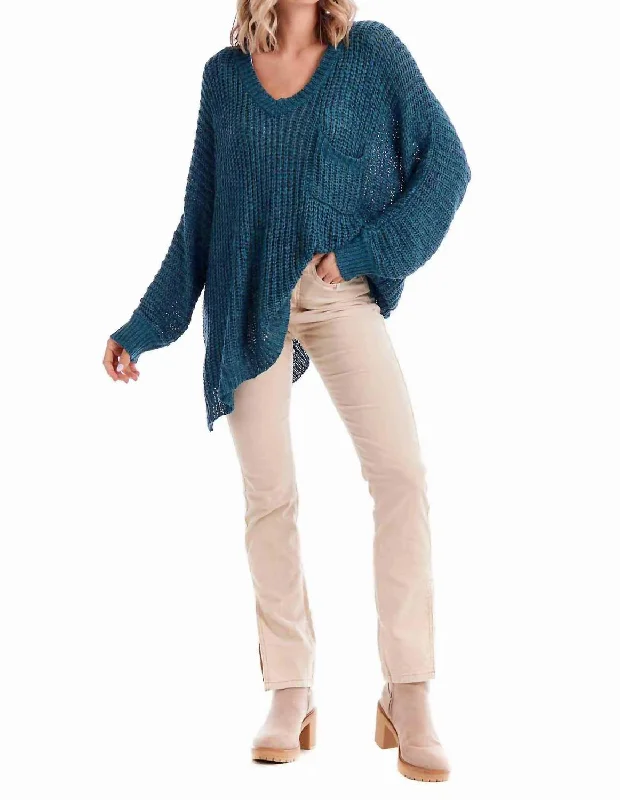 Cable - Knit Women Sweater with Intricate PatternsCable - Knit Women Sweater with Intricate PatternsOscar Vee Neck In Blue