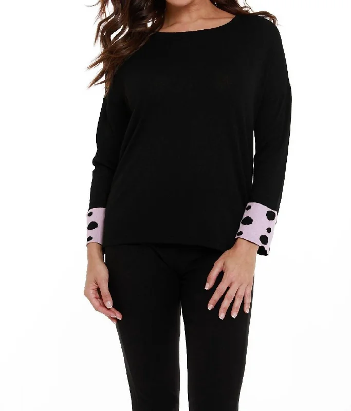 V - Neck Women Sweater to Elongate the NecklineV - Neck Women Sweater to Elongate the NecklinePolka Dot Sleeve Tunic Sweater In Black/pink