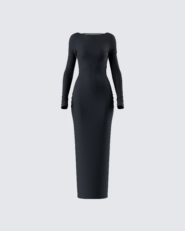 Pleated Women Dress with a Timeless and Elegant TextureIzel Black Backless Maxi Dress