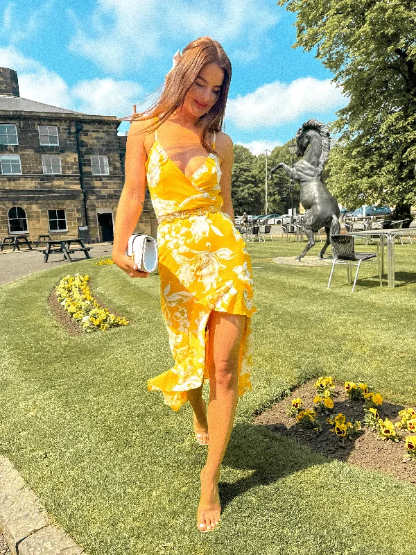 Mermaid - Style Women Dress with a Fitted Silhouette for Special OccasionsSimply Irresistible - Yellow Floral Ruffle Cami Midi Dress