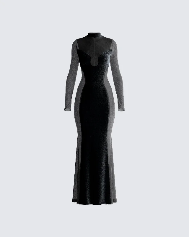 Long - Sleeve Women Dress in Velvet for a Luxurious Winter LookWilma Black Velvet Paneled Gown