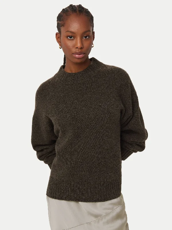 Organic Cotton Women Sweater for an Eco - Friendly ChoiceOrganic Cotton Women Sweater for an Eco - Friendly ChoiceThe Yak Wool Crewneck  in Charcoal Grey