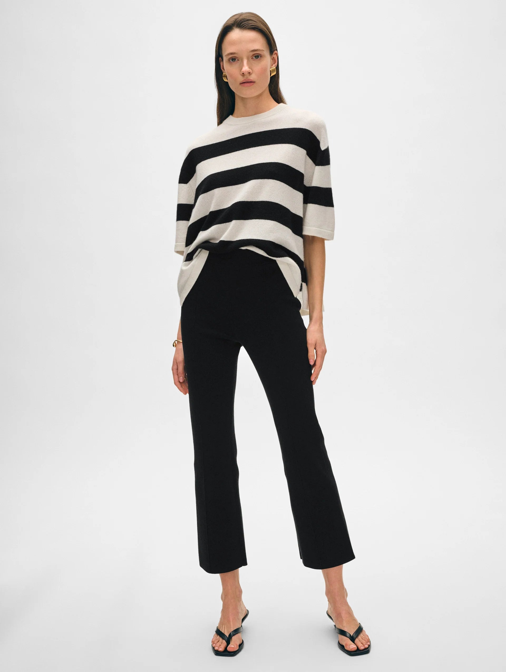 Striped Women Sweater with a Timeless PatternStriped Women Sweater with a Timeless PatternCashmere Striped Easy Tee