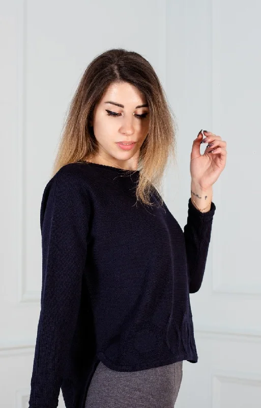 Cashmere Women Sweater with a Luxurious Soft TouchCashmere Women Sweater with a Luxurious Soft TouchSweater  women in diplomatic blue color