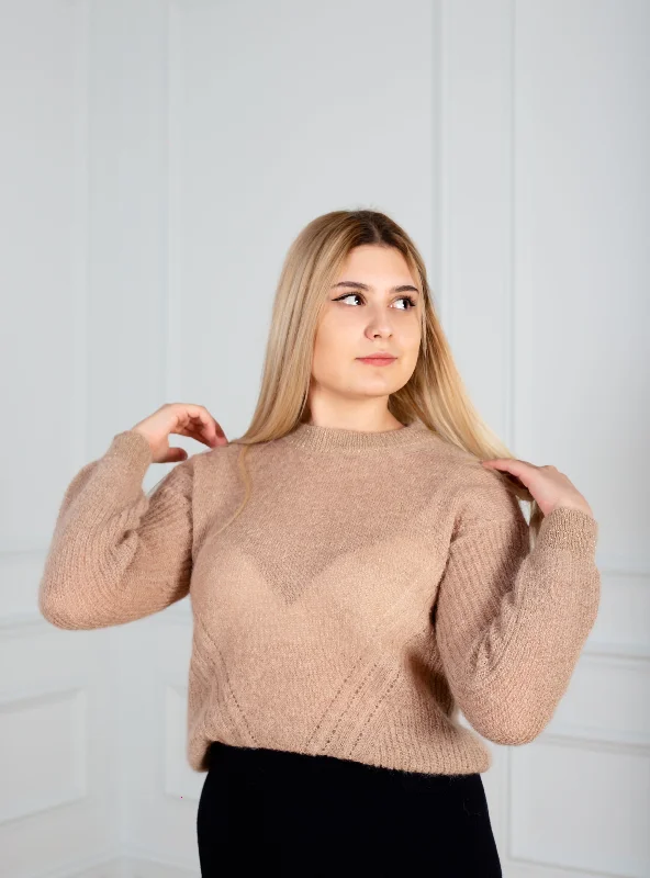 Cable - Knit Women Sweater with Intricate PatternsCable - Knit Women Sweater with Intricate PatternsSweater  women in beige color