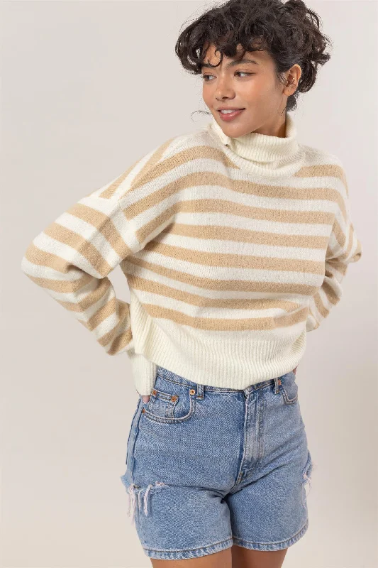 Chunky Knit Women Sweater for Winter WarmthChunky Knit Women Sweater for Winter WarmthWinter Style Cream Striped Sweater