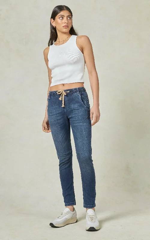 Ripped women jeans for a rebellious and fashion - forward styleActive Classic Ankle Length Jeans