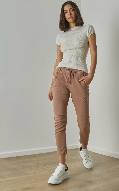 Light - wash women jeans for a fresh and summery appearanceActive Taupe Jeans