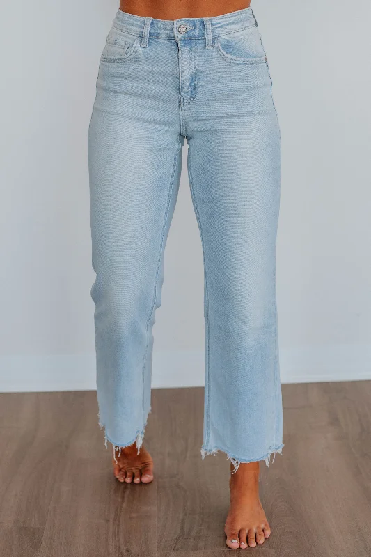 Ripped women jeans for a rebellious and fashion - forward styleAileeah Vervet Jeans - Light Wash