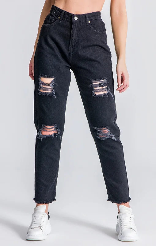 Straight - leg women jeans with a classic and timeless appealBlack RR Mom Fit Jeans