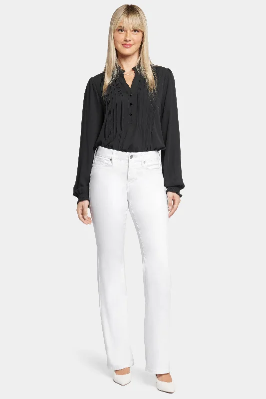 Jeggings women jeans combining the comfort of leggings and style of jeansBlake Slim Flared Jeans - Optic White