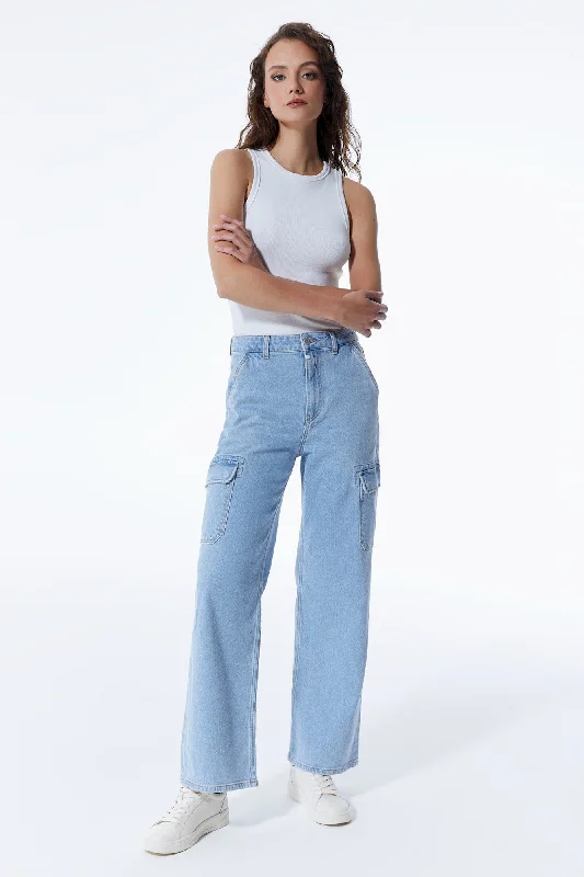 Wide - leg women jeans for a modern and relaxed vibeCharlotte High Waist Cargo Jeans Light Blue