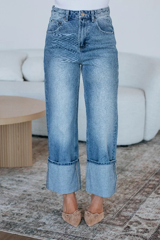 Straight - leg women jeans with a classic and timeless appealDalena Wide Leg Pants