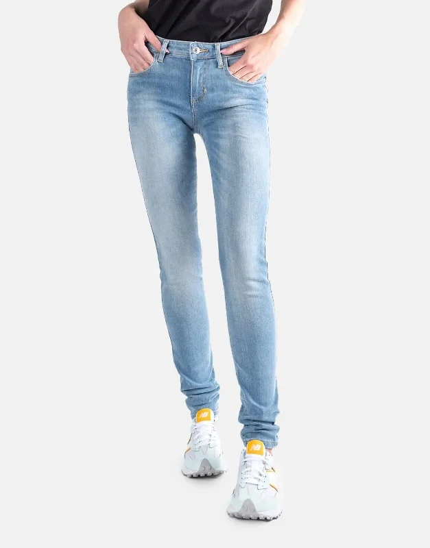 Distressed women jeans for a trendy and edgy lookGuess Anette Mid Rise Jeans