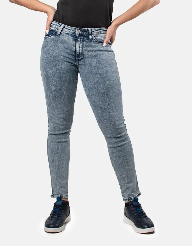 High - waisted women jeans for a flattering silhouetteGuess Eco Acid Wash Sexy Curve Jeans