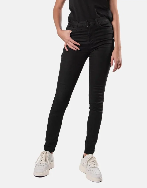 Cargo women jeans with multiple pockets for added functionalityGuess High Rise Jeans