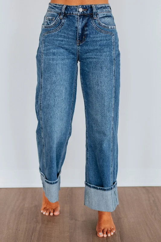 Mom jeans for a nostalgic and casual lookJoree Flying Monkey Jeans