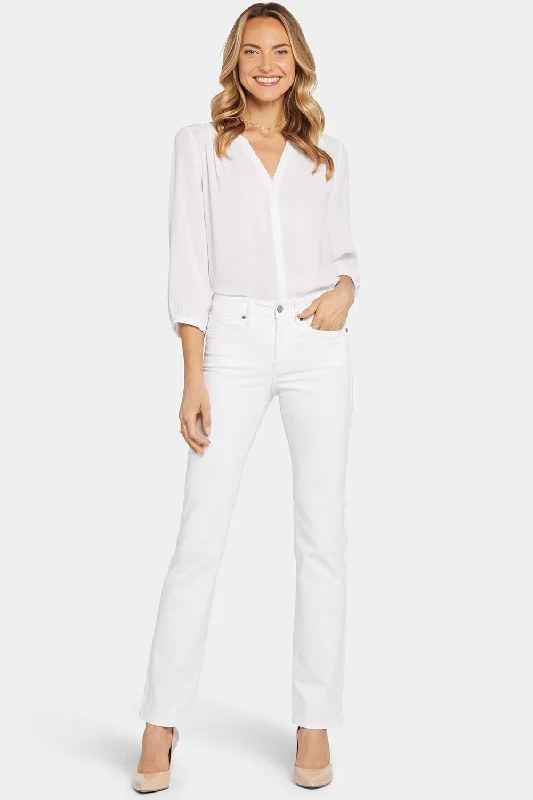 Button - fly women jeans with a traditional touchMarilyn Straight Jeans In Tall - Optic White