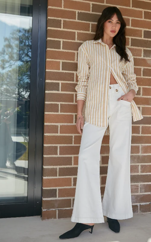 Mom jeans for a nostalgic and casual lookPiper Ivory Wide Leg Trouser