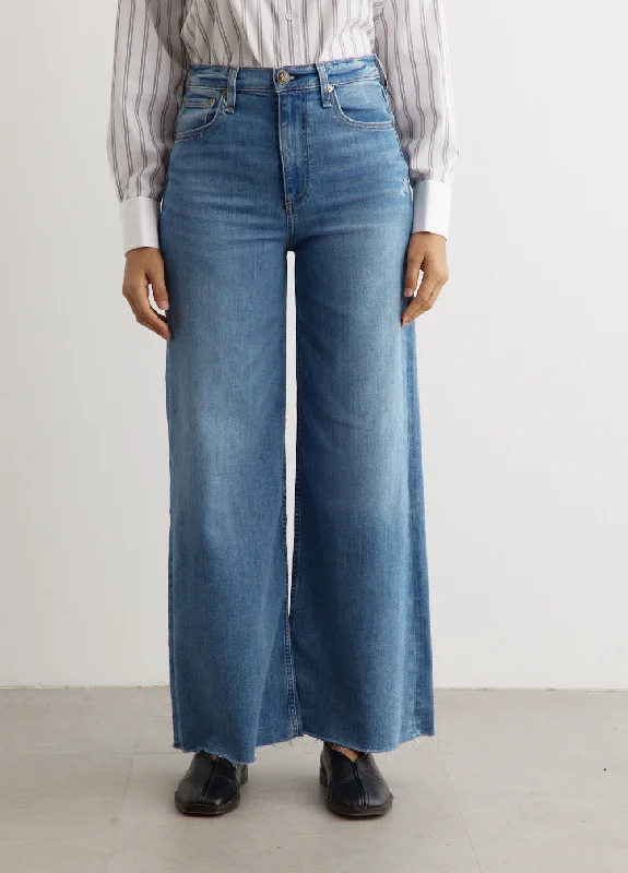 High - rise flare women jeans for a 70s - inspired lookSofie Crop High Stretch Jeans