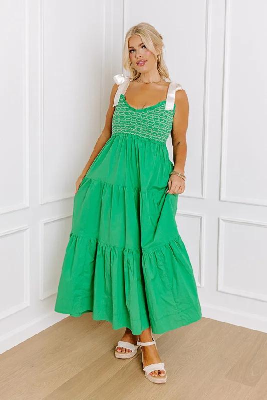 Ball Gown Women Dress with a Full Skirt for a Princess - like LookClassic Cutie Smocked Maxi Dress in Kelly Green Curves