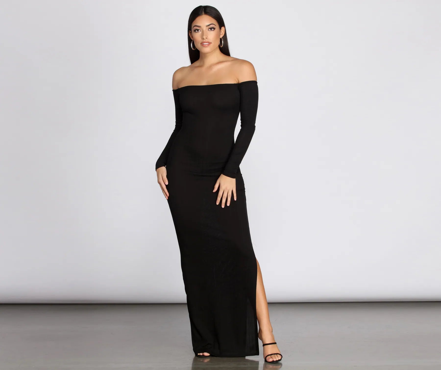 Halter Neck Women Dress to Show Off the Shoulders and NecklineKnits An Essential Off Shoulder Maxi Dress