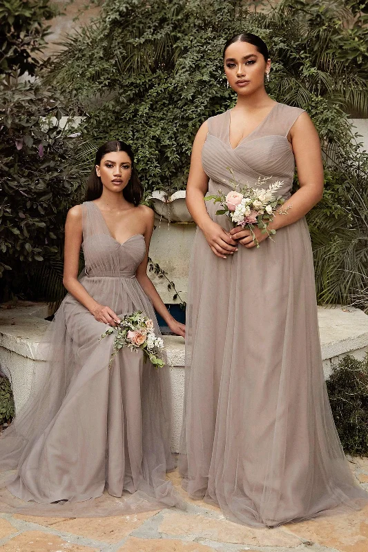 Halter Neck Women Dress to Show Off the Shoulders and NecklineCinderella Divine ET322 Long Sleeveless Formal Dress