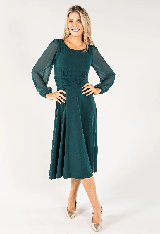 Empire Waist Women Dress to Accentuate the Bust and Conceal the WaistRuched Waist Detail Midi Dress