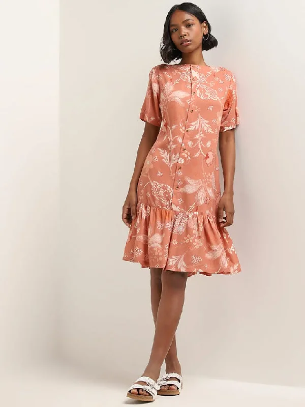 Belted Women Shorts to Enhance the WaistlineBombay Paisley Light Rust Floral Printed Straight Dress