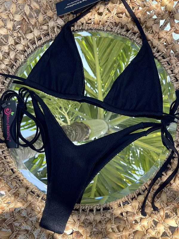 Maternity bikini for expecting mothers to enjoy the beach comfortablyARISTA TRIANGLE TOP  - RIBBED BLACK