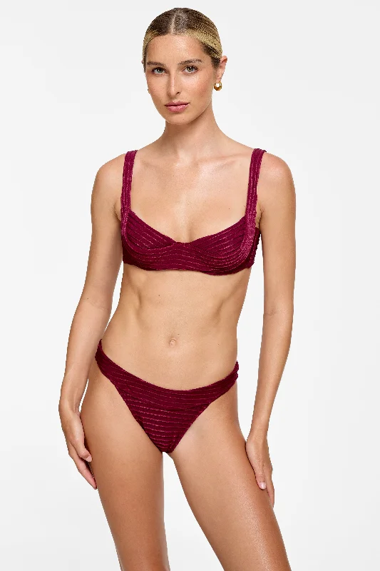 High - waisted bikini for a retro and tummy - flattering lookFaye Top - Black Cherry Pleat